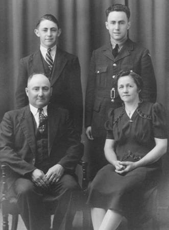 K-011 Fred Quanz Family Picture 001
