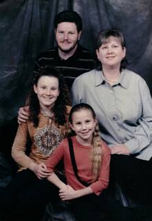 Chris, Wendy, Kira, Chelsea Boles - Nov 2003 (702x1024).jpg