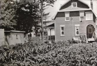 WAQ House, Stouffville - 1943 - 20130626_143453 (640x438).jpg