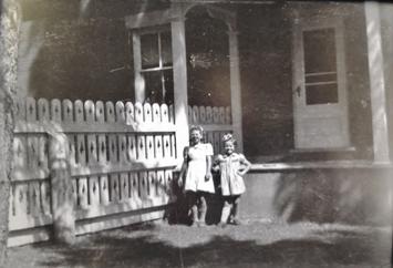 WAQ House, Stouffville - 1943 - 20130626_143715 (640x437).jpg